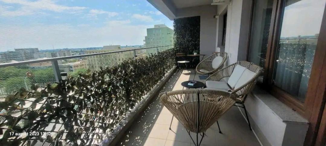 Appartamento Apartament Ana Bucarest Esterno foto